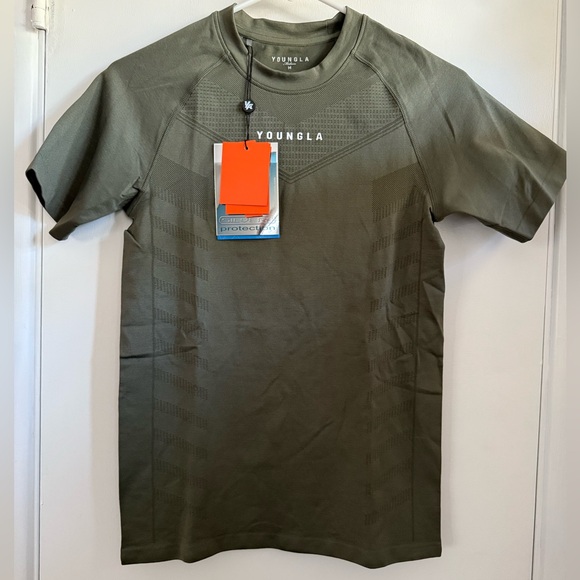 YoungLA Other - YoungLA Men's Short Sleeve Army Green Compression Tee, Size Medium NWT